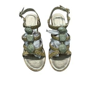 ERIC JAVITS Yogita in Nat Frost Braid Strappy Wedges Green and Gold 8.5
